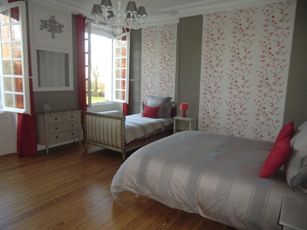 Chateau De Maillot Hotell Bonneville-la-Louvet Rum bild